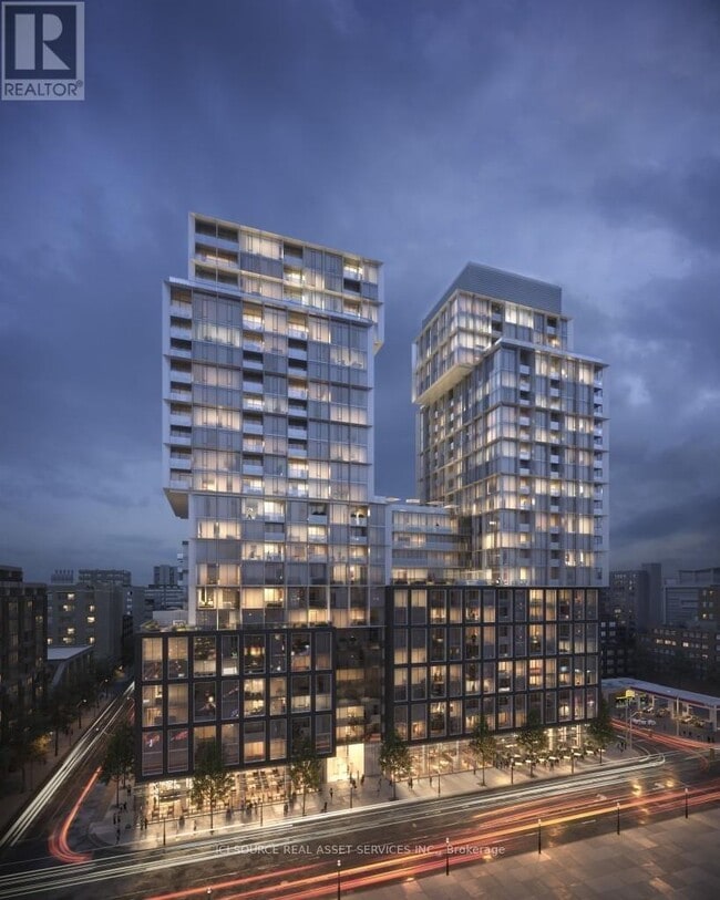 Building Photo - 158 Front St E