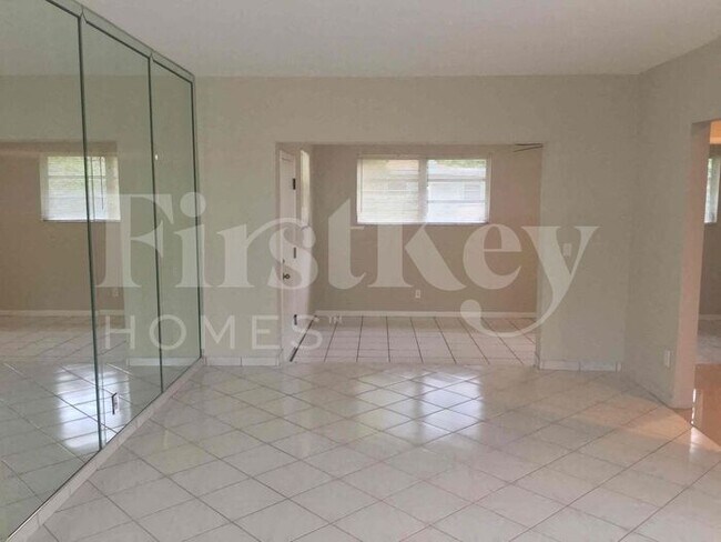 Foto del edificio - 60 NW 189th Terrace