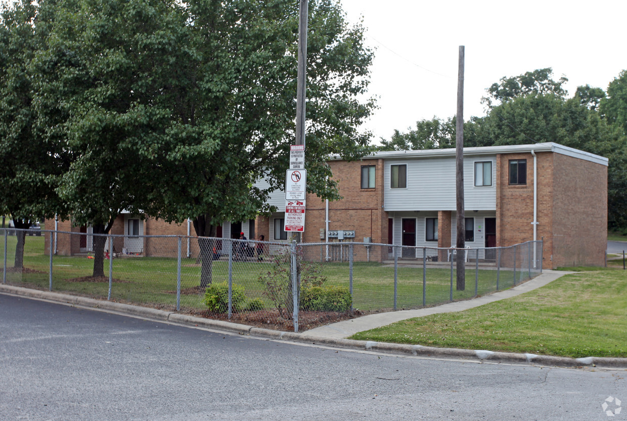 Building Photo - Thomasville Church Homes