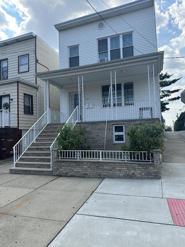 547 Avenue A Unit 1, Bayonne, NJ 07002 - Condo For Rent In Bayonne, NJ ...