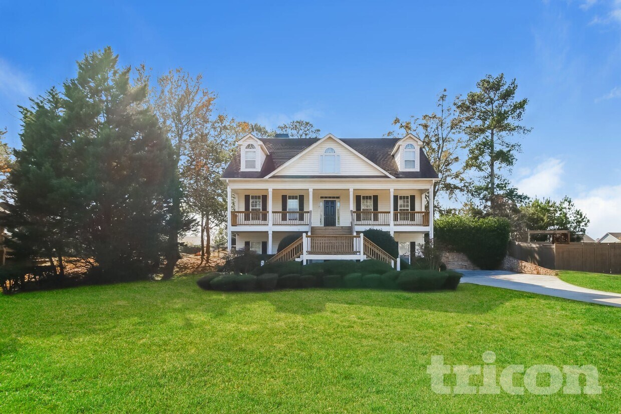 Foto principal - 2485 Highland Golf Course Cir SE