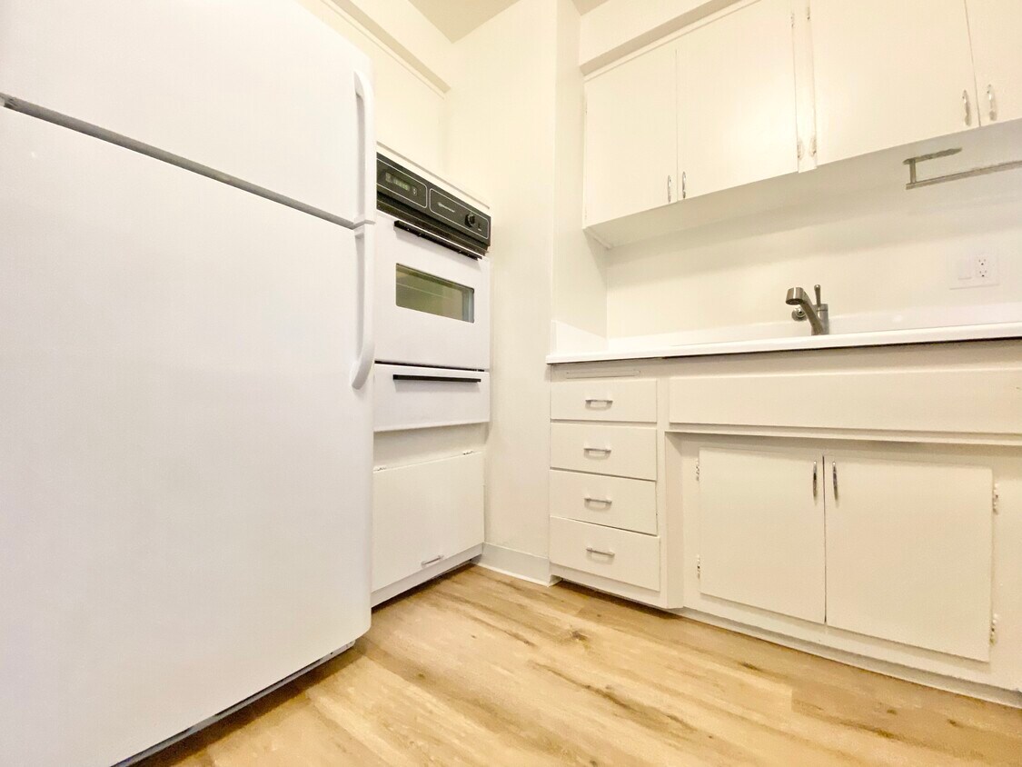 Foto principal - 1140 N Clark St