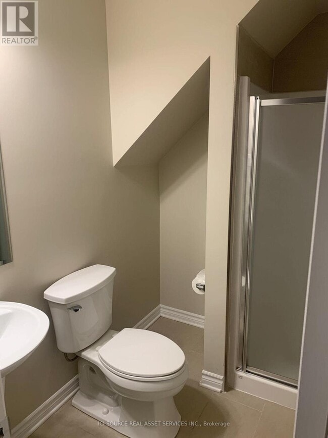 Photo du bâtiment - 173 Russell Ave