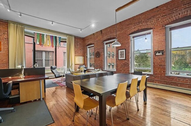 Foto del edificio - 93 Eddy St