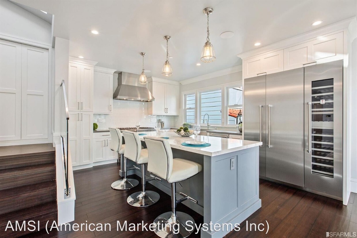 Foto principal - 3 br, 3 bath House - 590 Lombard Street