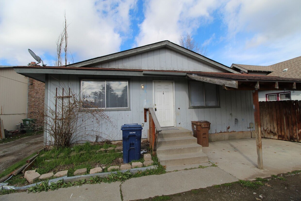 Foto principal - 6028 N Lacey St.