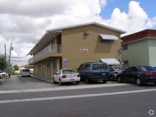 Building Photo - Hialeah Racetrack Apartments