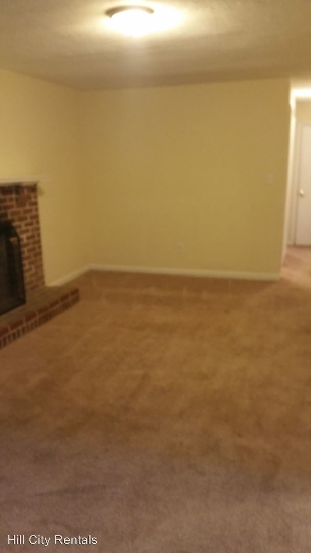 Building Photo - 4627 Ferncliff Dr