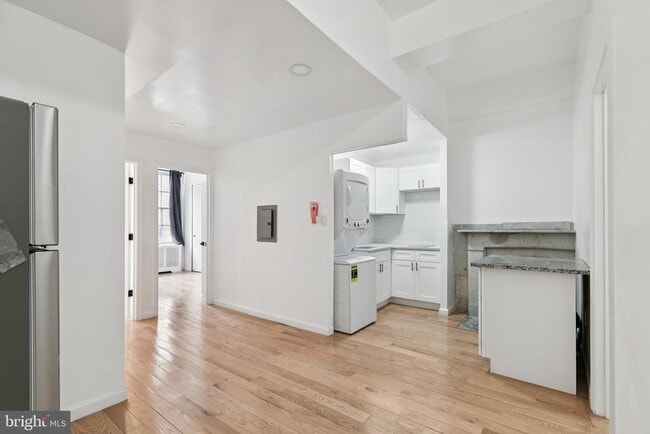 Building Photo - 1225 Spruce St