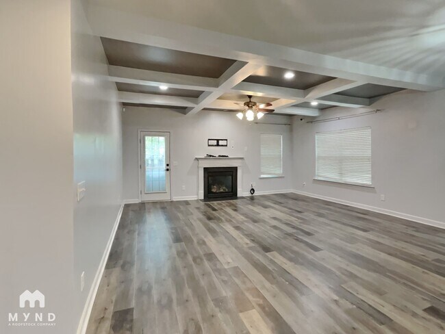 Foto del edificio - 421 Stowe Rd