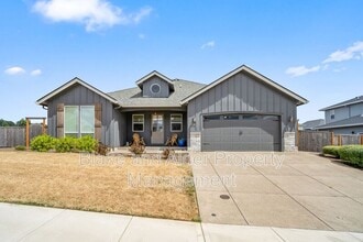 Building Photo - 496 NW Cascade Mountain Dr