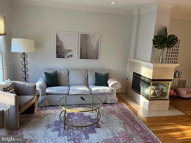 Building Photo - 1125 N Utah St