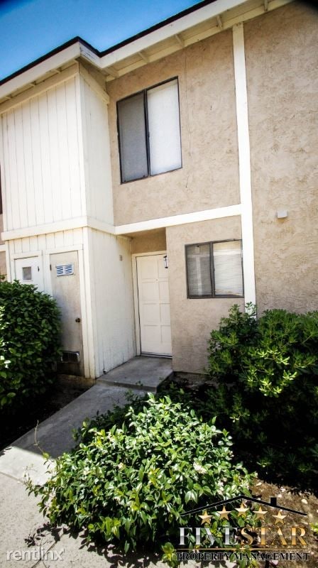 Building Photo - 201 Jardin Ct