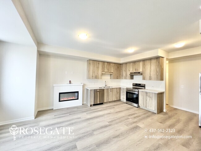 Building Photo - Spacious 3-Bedroom Freehold Townhouse with Garage, Balcony & Parking in Cambridge