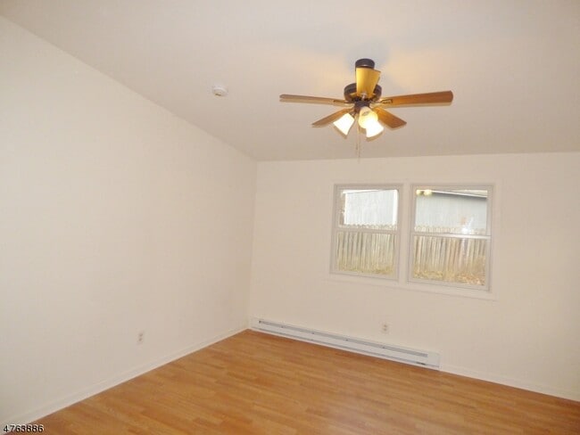 Foto del edificio - 8 N Glen Ave