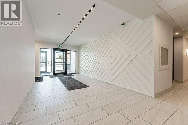 Photo du bâtiment - 110 Fergus Ave