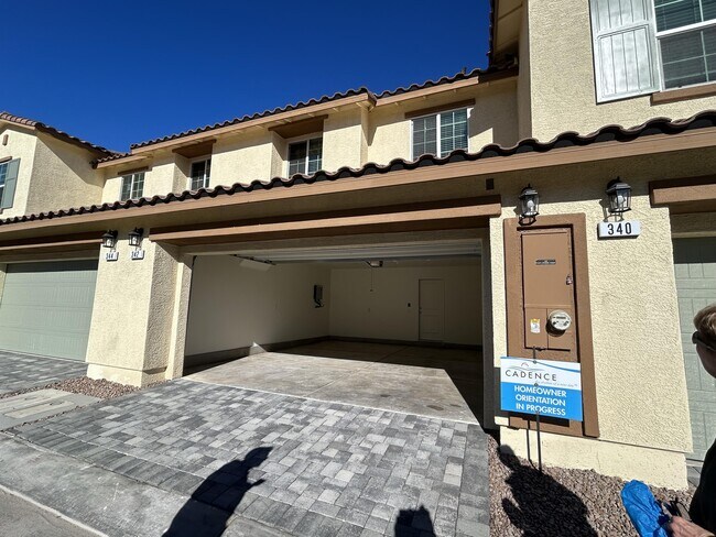 Foto del edificio - 342 Pacific Sparrow Avenue