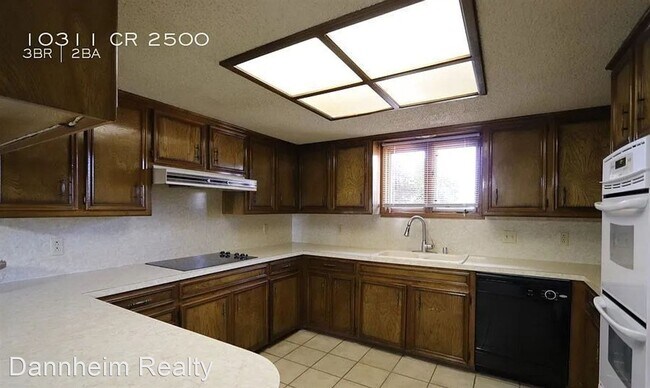 Building Photo - 3 br, 2 bath House - 10311 S CR 2500 SH2