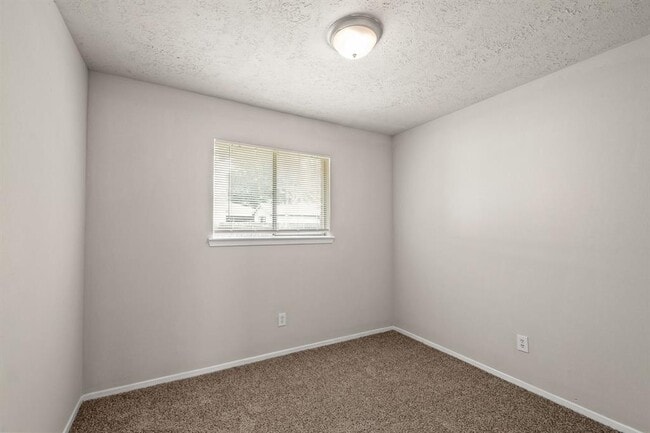 Building Photo - 294 Hardwicke Rd