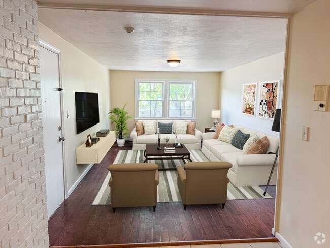 Building Photo - 17 Sinai Cir