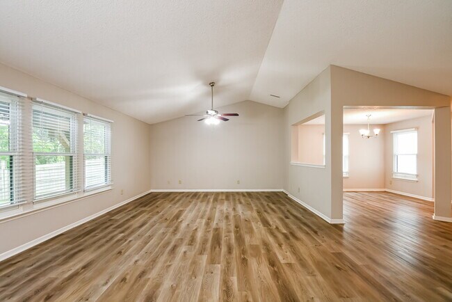 Building Photo - 8835 Youngs Creek Ln