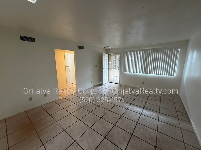 Foto del edificio - 2 Bedroom, 2 Bath Townhouse for Rent   (Stone/Roger)