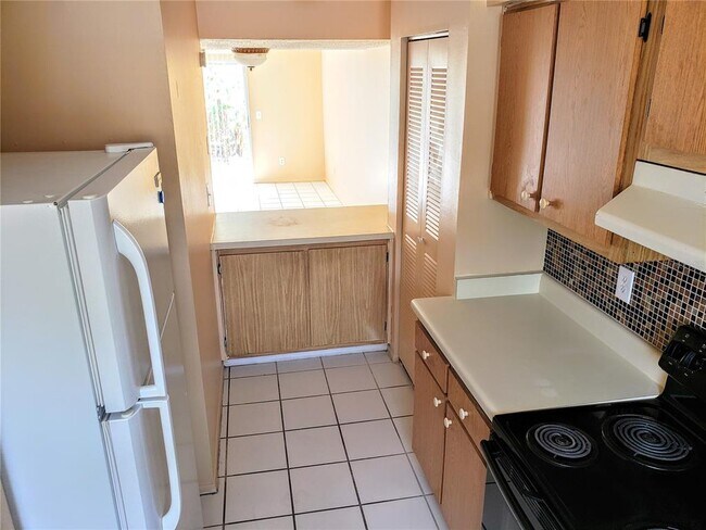 Building Photo - 12112 Napiers Cir