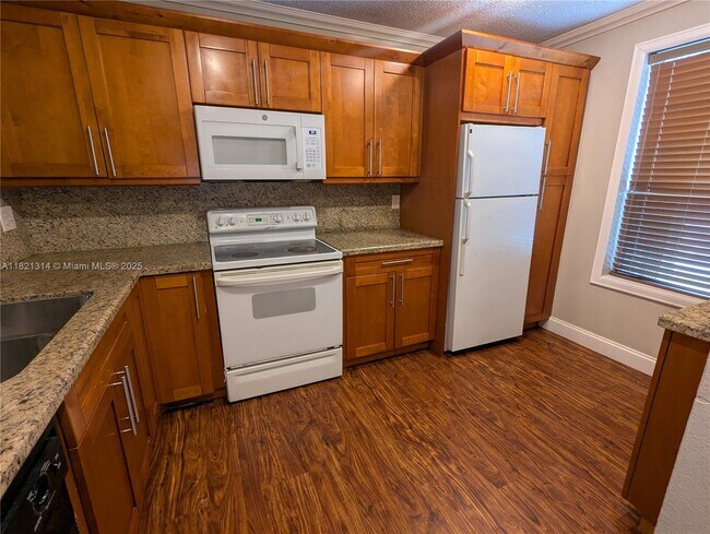 Foto del edificio - 8009 SW 21st Ct