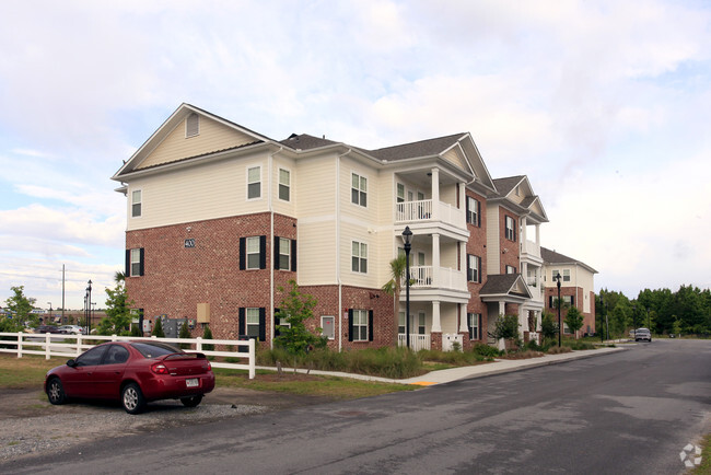 Side View - Goshen Crossing Apartments