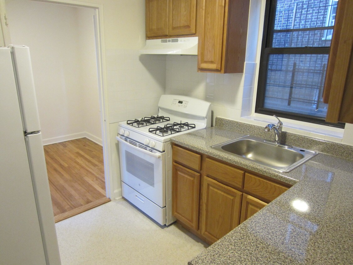 Foto principal - 80-08 35th Ave