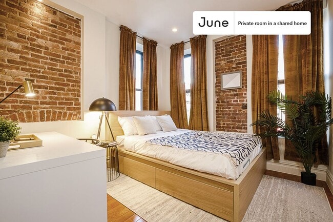 Building Photo - Room in Shared 3 bed/2 bath home in Upper West Side