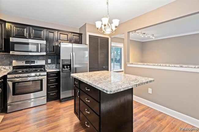 Photo - 1985 Peerce Ct Apartment