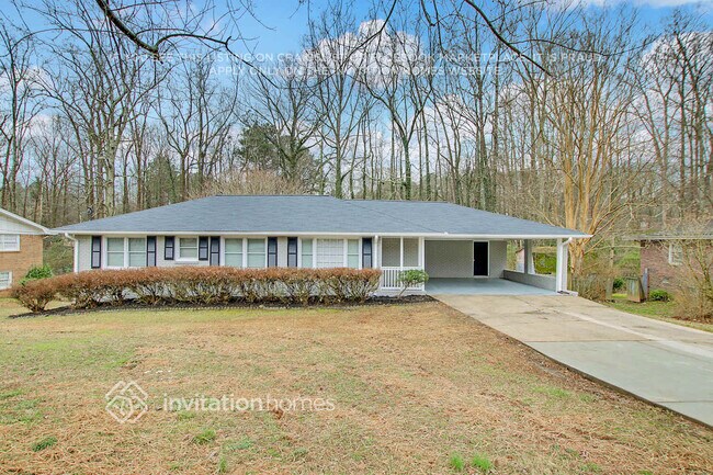 Foto del edificio - 637 Carlouetta Rd