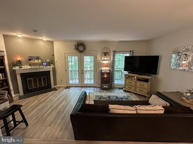 Building Photo - 8102 Clifforest Dr