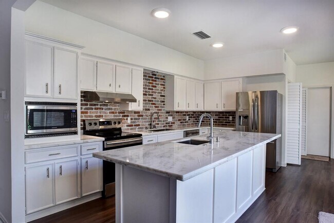 Foto del edificio - 3418 Bradford St