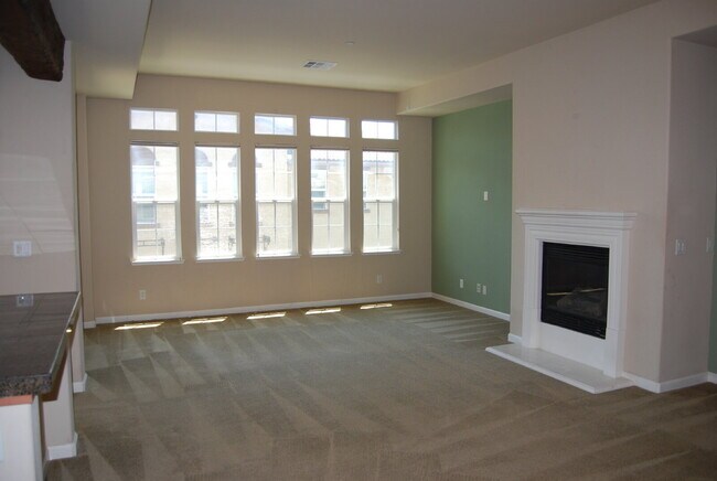 Foto del edificio - 2 Bedroom, 2 Bathroom Townhome in Damonte Ranch