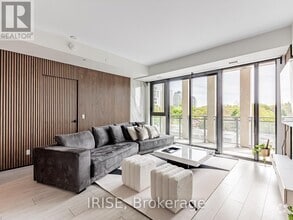 Building Photo - 1-401 Hillsdale Ave W