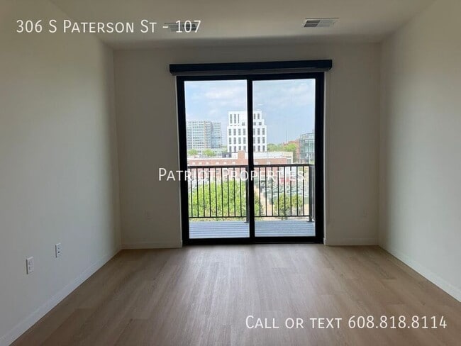 Building Photo - 306 S Paterson St