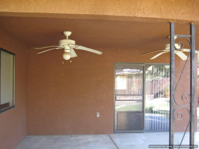 Building Photo - 1826 E Shea Dr