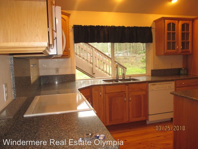 Building Photo - 7703 Holiday Valley Dr NW