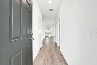Building Photo - 21102 Turtle Gln Ln