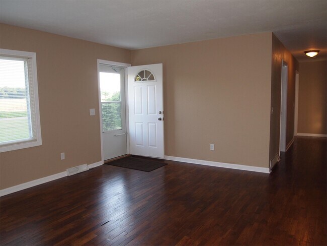 Foto del edificio - 10600 Church Rd