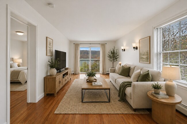 Foto del edificio - 727 Warburton Ave