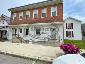 Building Photo - 324 N Main St
