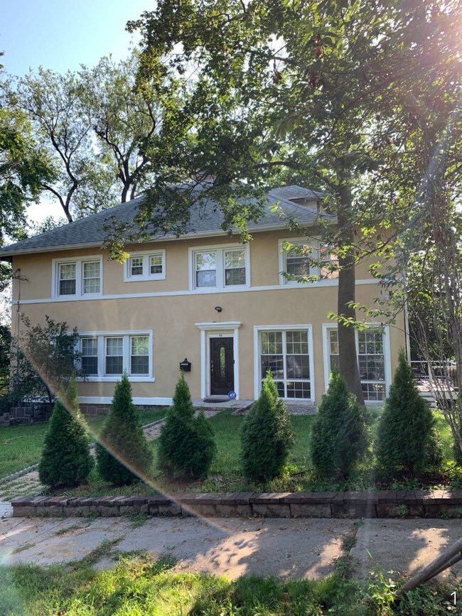 Building Photo - 44 Berkeley Ave