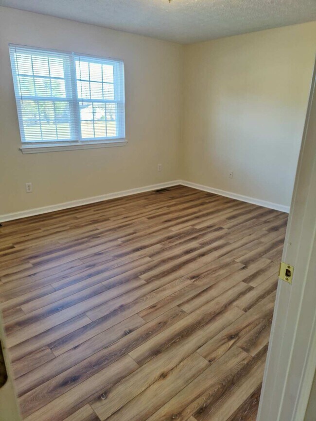 114 Drew Brooke Dr Unit B, Franklin, KY 42134 Apartments in Franklin