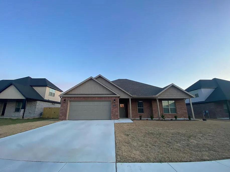 1041 W Ashmore Landing Loop, Centerton, AR 72719 House Rental in