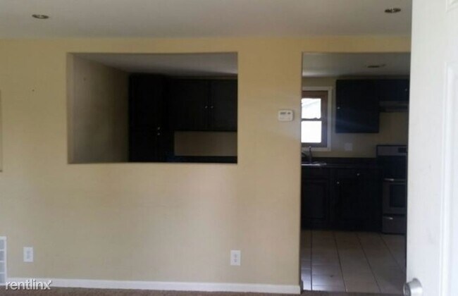 Foto del edificio - 902 W Windsor Ave