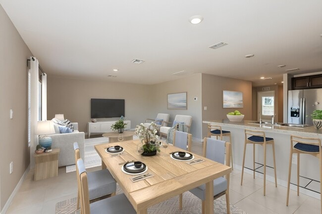 Building Photo - 548 Woodview Dr