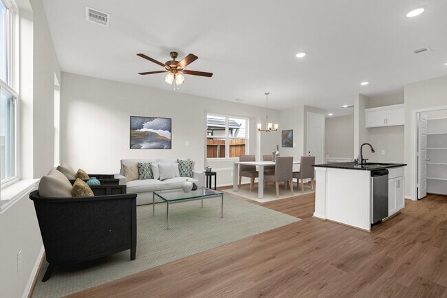 Building Photo - 27839 Western Crk Ct